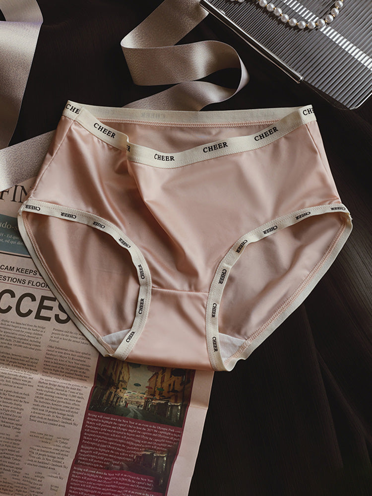 【在庫処分】アイスシルク 滑らかタッチショーツ はきこみ丈ふつう