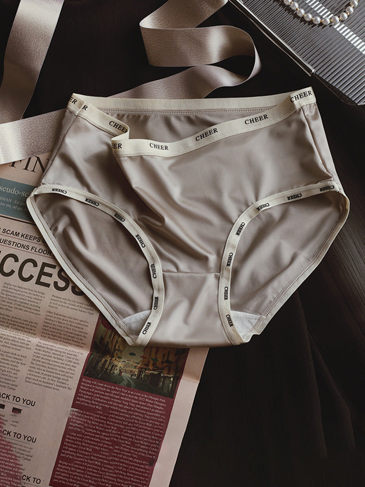 【在庫処分】アイスシルク 滑らかタッチショーツ はきこみ丈ふつう