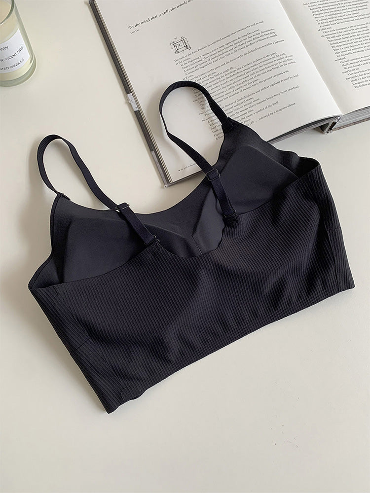 【ノンワイヤー】美背中シームレスブラトップ