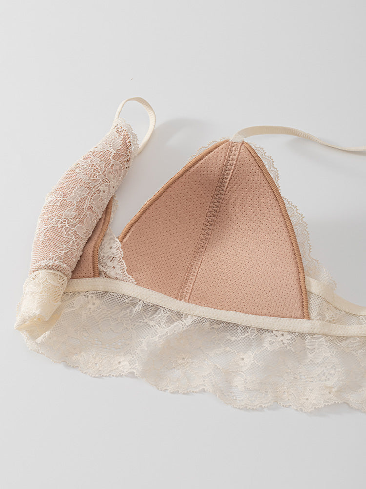 【ノンワイヤー】三角パッド 総レースデザイン ブラジャー