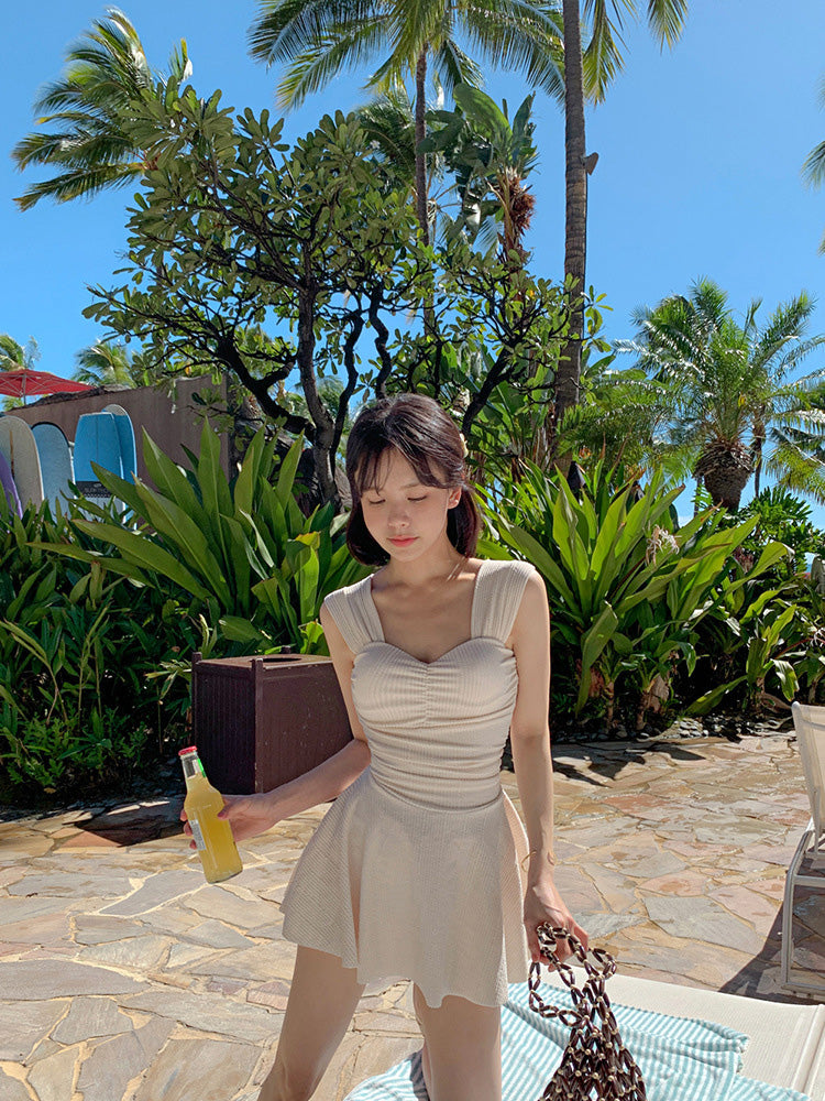 【ノンワイヤー】体型カバーワンピース 背中露出範囲調節可能 ショーツ付き