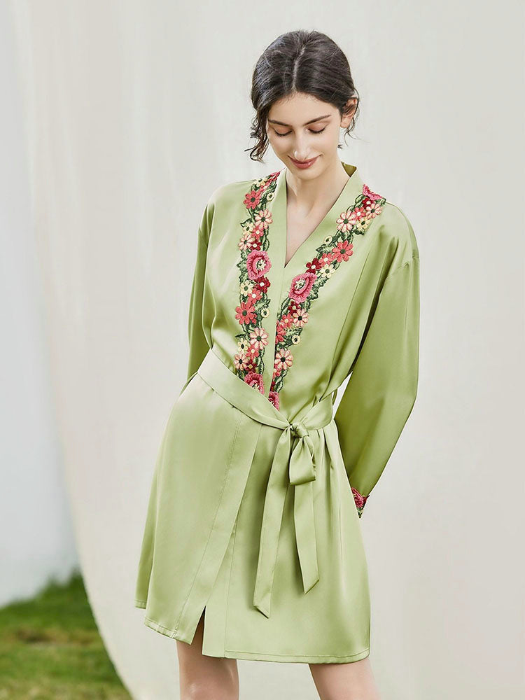 【ガウン】刺しゅう花柄 ベルト付きガウン