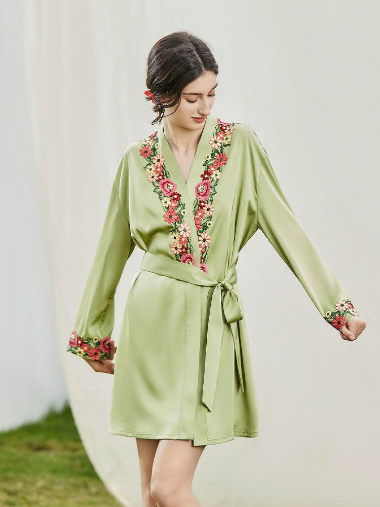 【ガウン】刺しゅう花柄 ベルト付きガウン