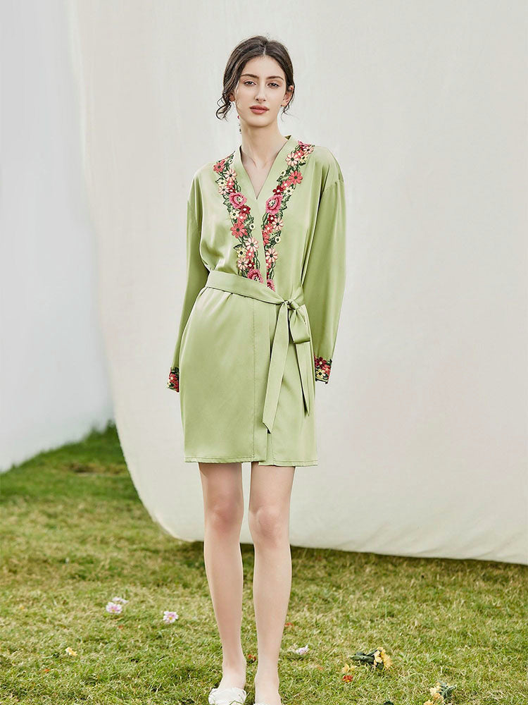 【ガウン】刺しゅう花柄 ベルト付きガウン