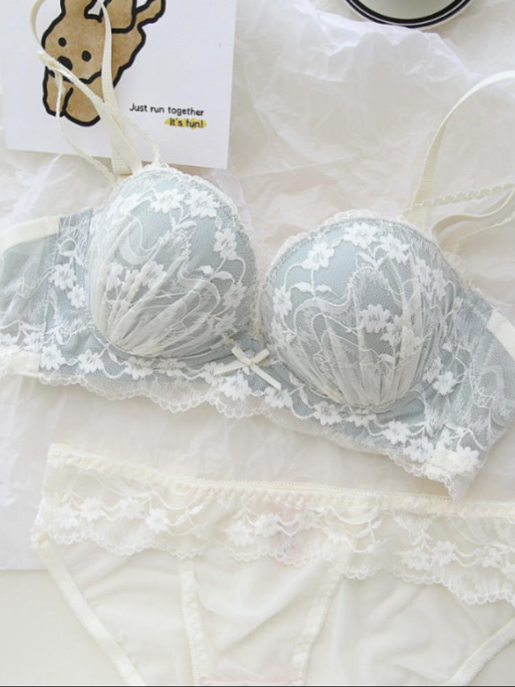 【ノンワイヤー】ふわっと盛れる 花柄総レースブラ&ショーツ