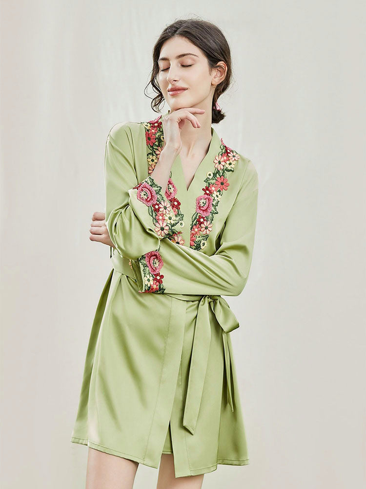 【ガウン】刺しゅう花柄 ベルト付きガウン