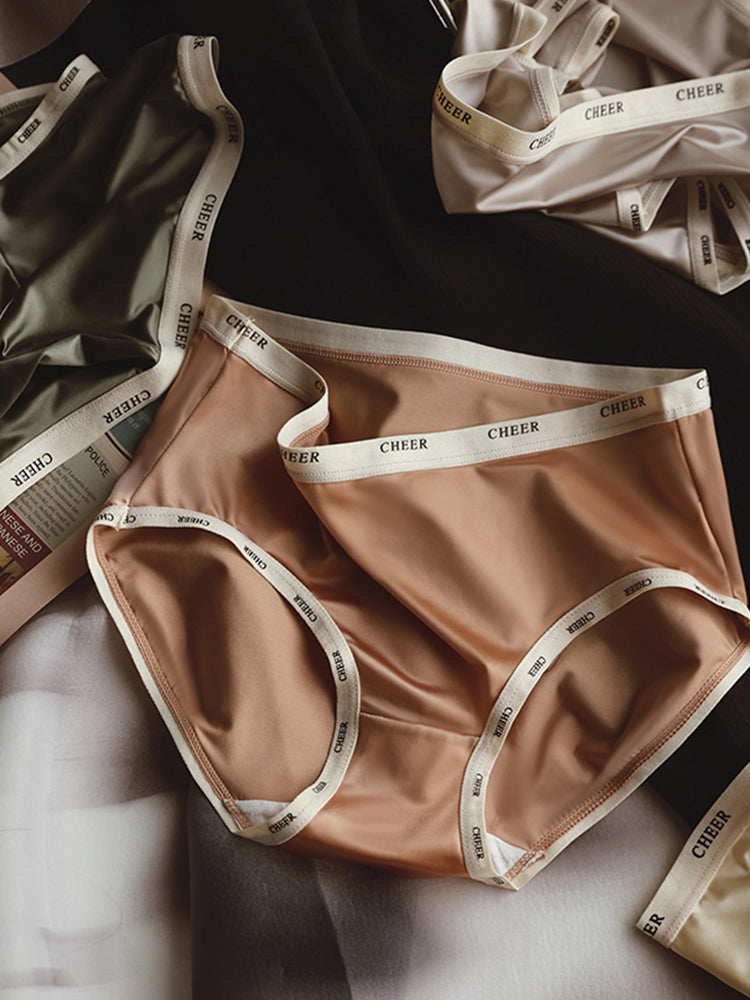 【在庫処分】アイスシルク 滑らかタッチショーツ はきこみ丈ふつう