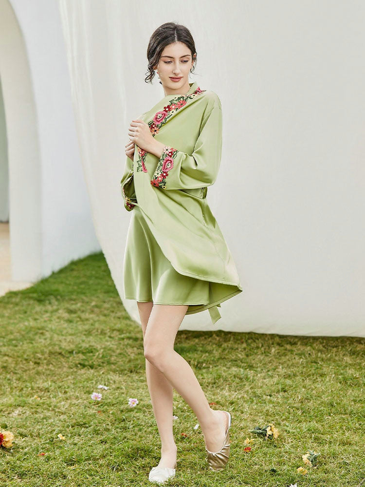 【ガウン】刺しゅう花柄 ベルト付きガウン