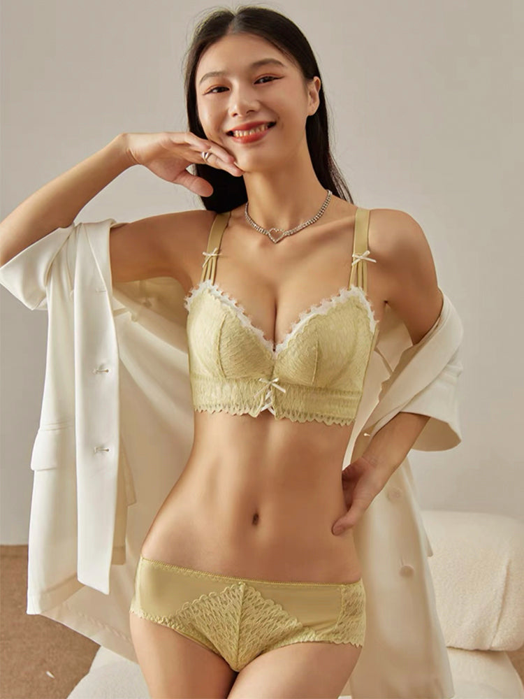 【A-Cカップ 補正効果】脇肉スッキリ ノンワイヤー盛れるブラセット