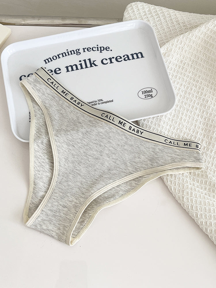 ウエストゴム英字ロゴ入り カジュアルショーツ