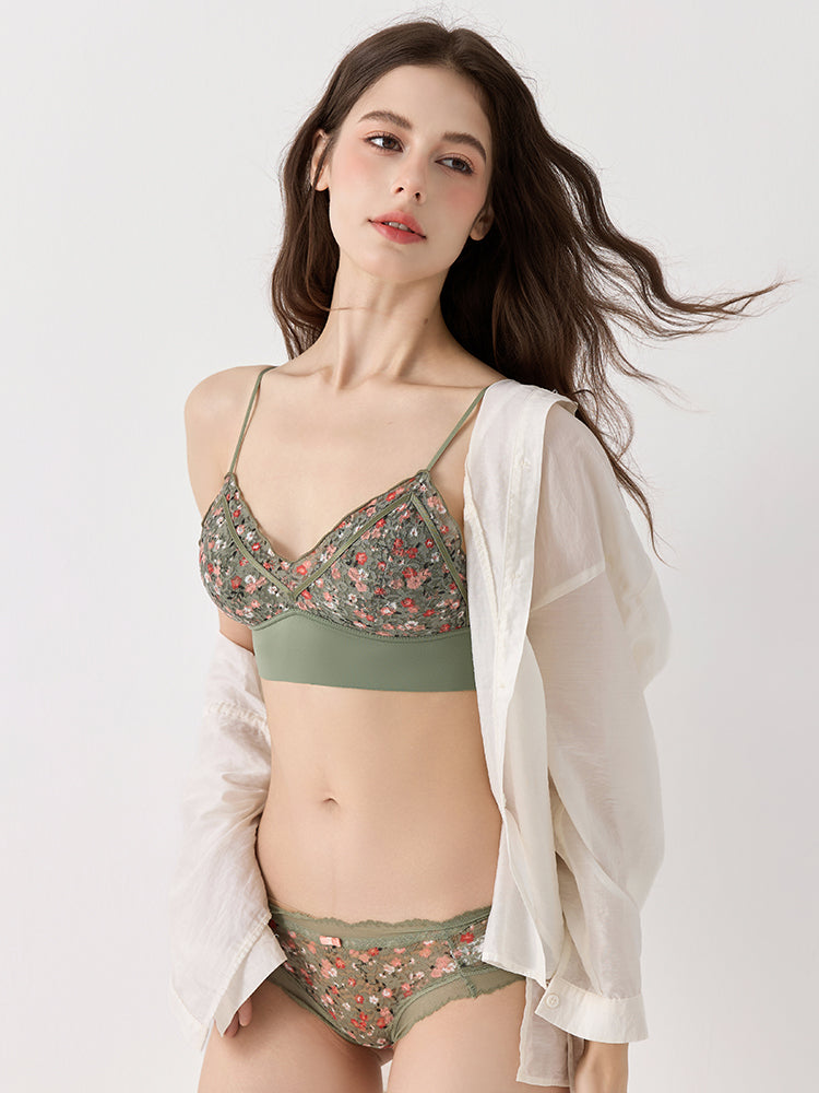 【ノンワイヤー】繊細な花柄の総レースノンワイヤーブラ