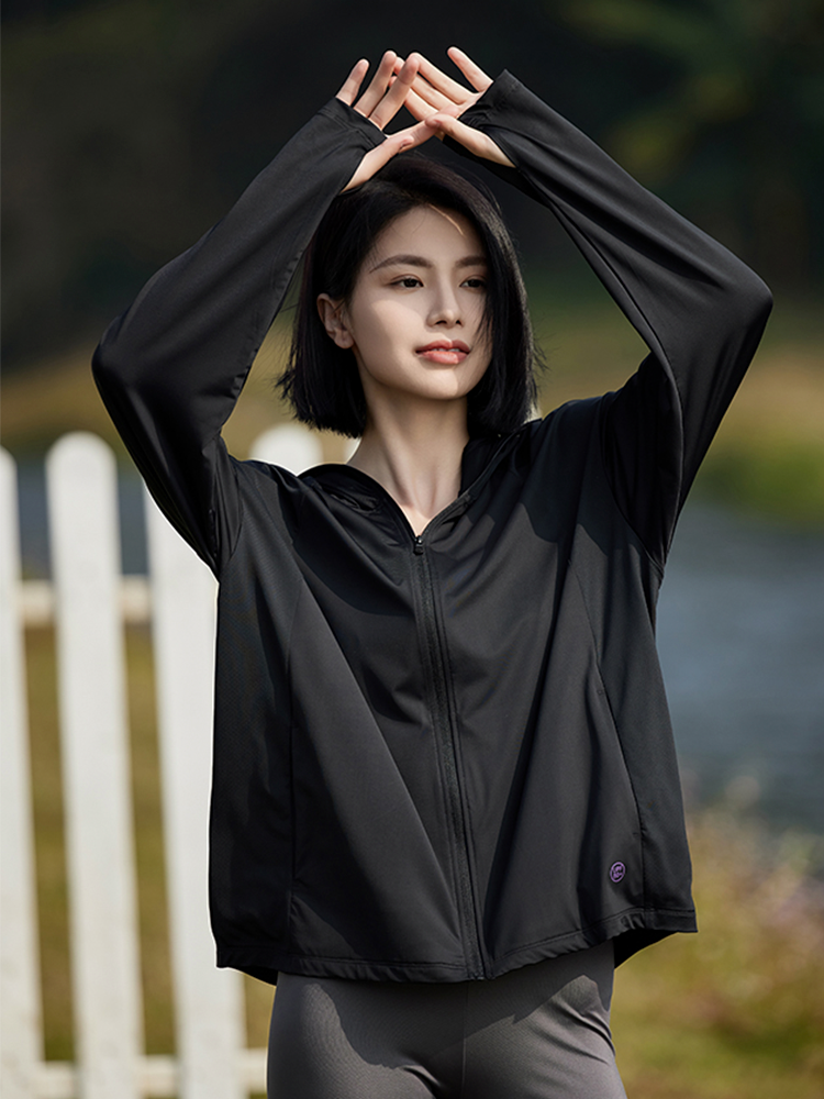 【在庫処分】顔まで全面的に日焼け止め!接触冷感パーカー(女性)