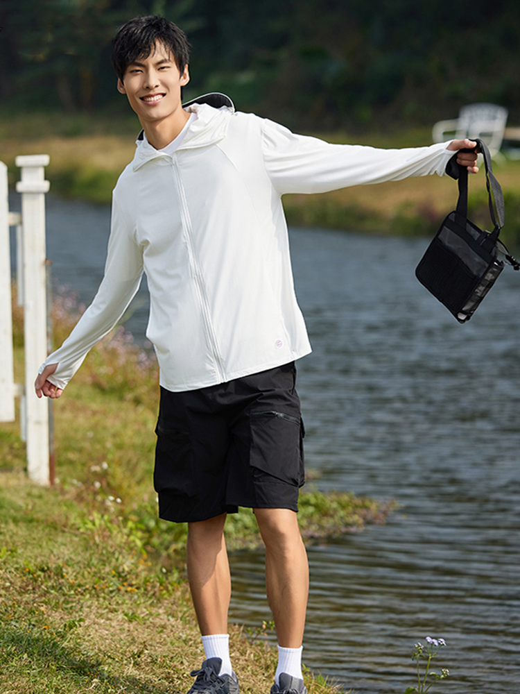 【在庫処分】顔まで全面的に日焼け止め!接触冷感パーカー(男性)