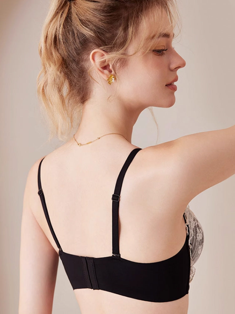 【エアリー・ワイヤー入り】花柄総レース 配色デザイン ブラ&ショーツセット