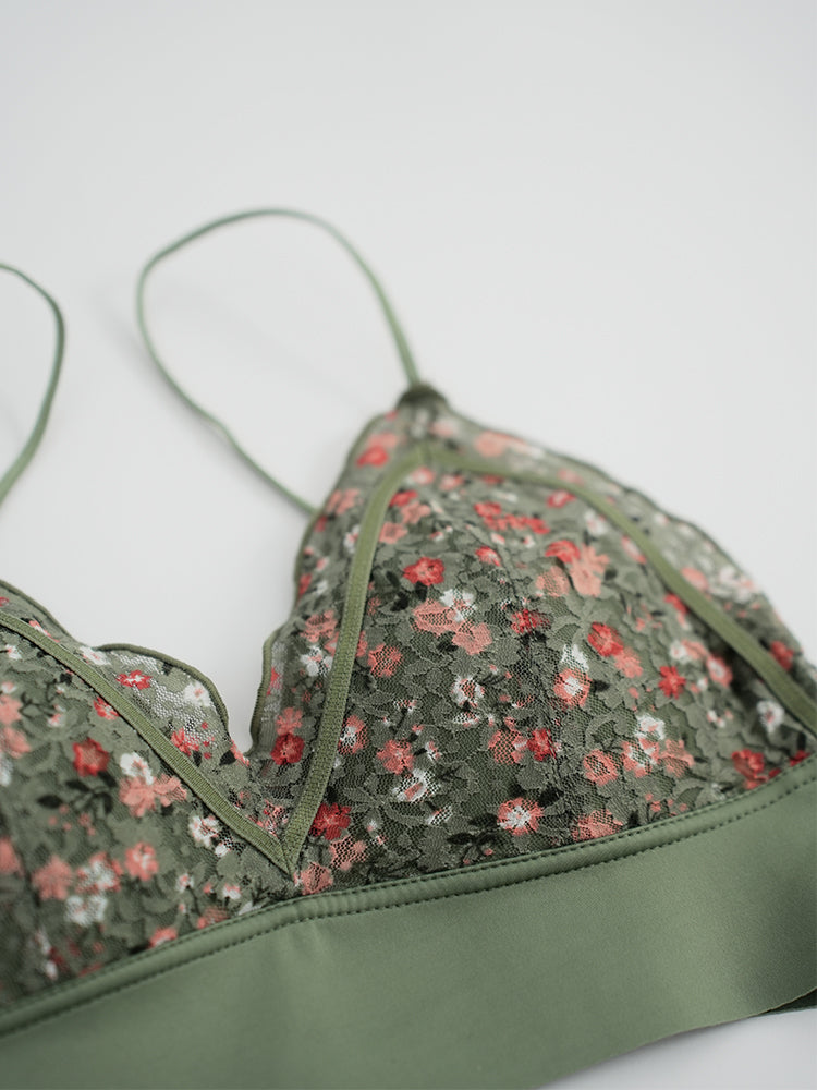 【ノンワイヤー】繊細な花柄の総レースノンワイヤーブラ