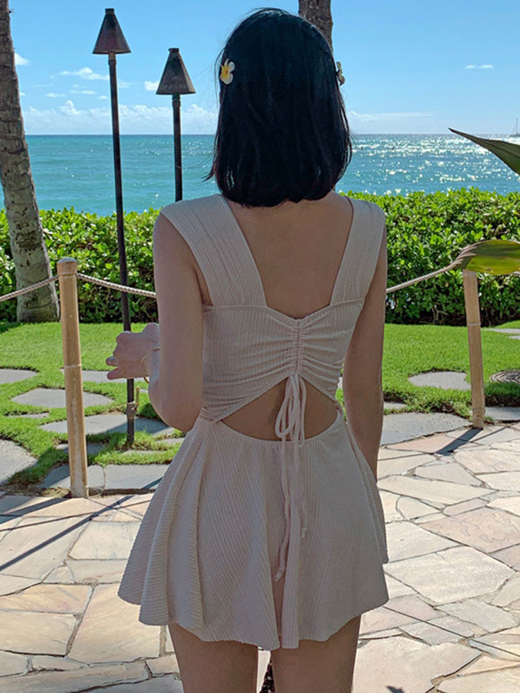 【ノンワイヤー】体型カバーワンピース 背中露出範囲調節可能 ショーツ付き