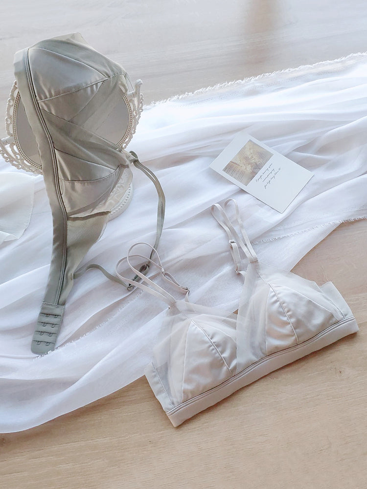 【ノンワイヤー】光沢感ワイヤレス 通気ブラ&ショーツ