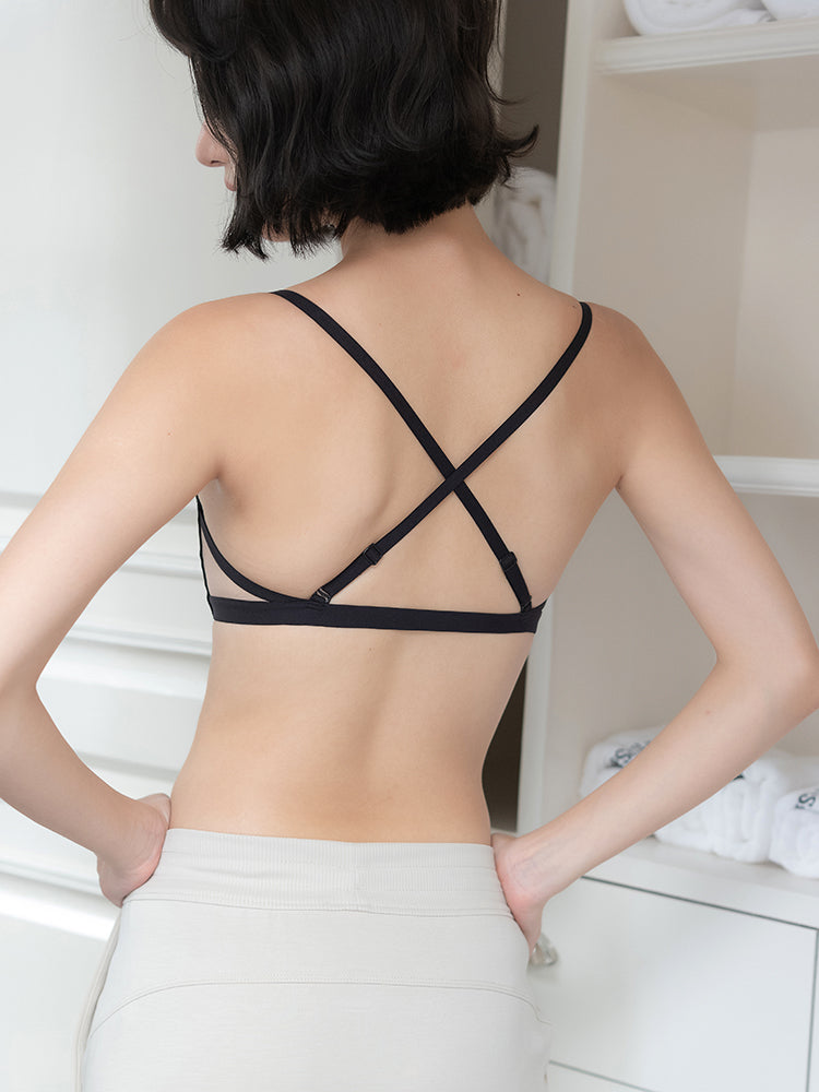 【ノンワイヤー】フロントホックブラジャー 自胸で谷間メイク