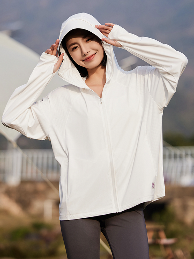 【在庫処分】顔まで全面的に日焼け止め!接触冷感パーカー(女性)