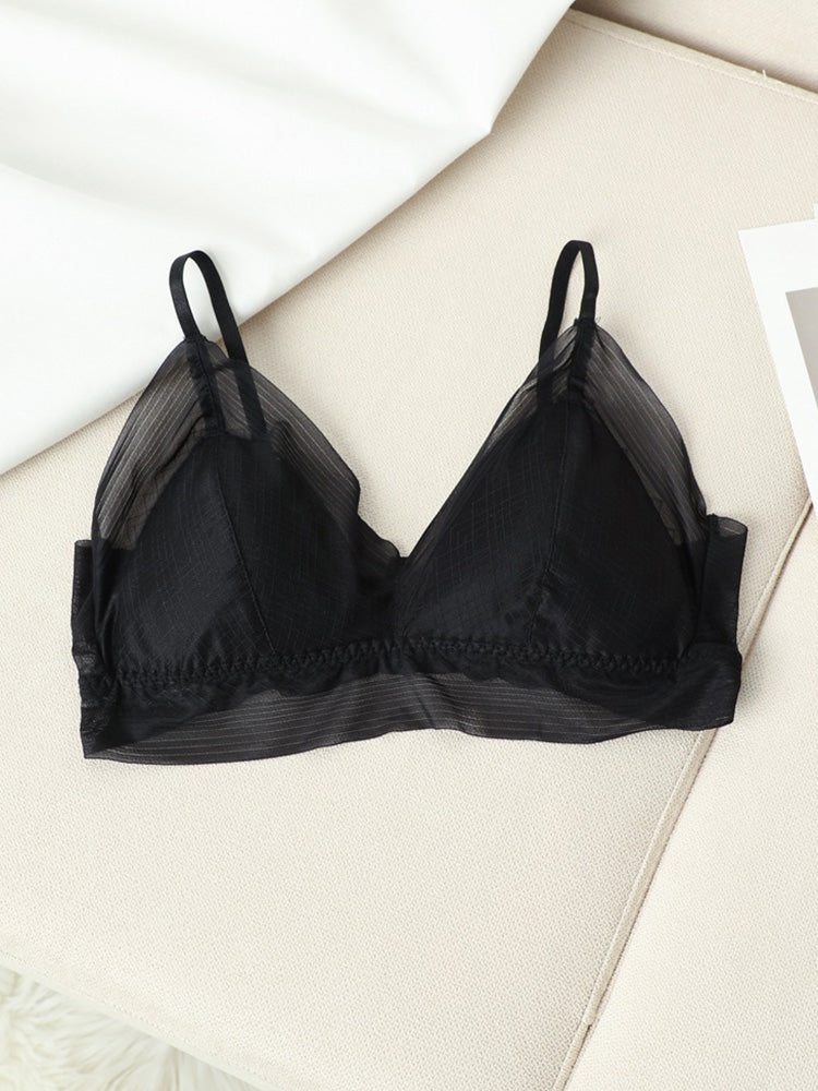 【ノンワイヤー】シルク生地 軽い着け心地を楽しめる薄手パッド ノンワイヤーブラ