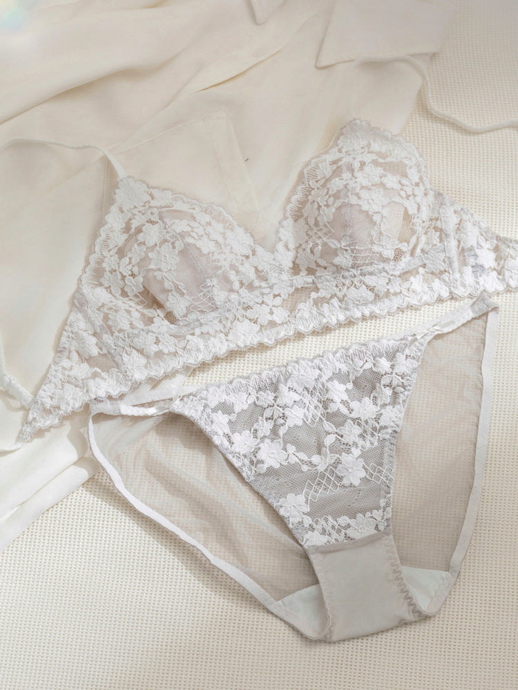 【ノンワイヤー】軽やかな着心地 総レース配色ブラ&ショーツ