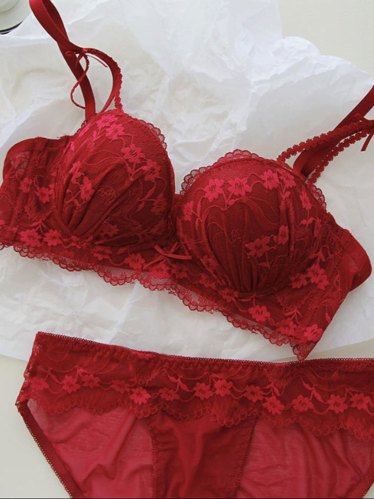 【ノンワイヤー】ふわっと盛れる 花柄総レースブラ&ショーツ