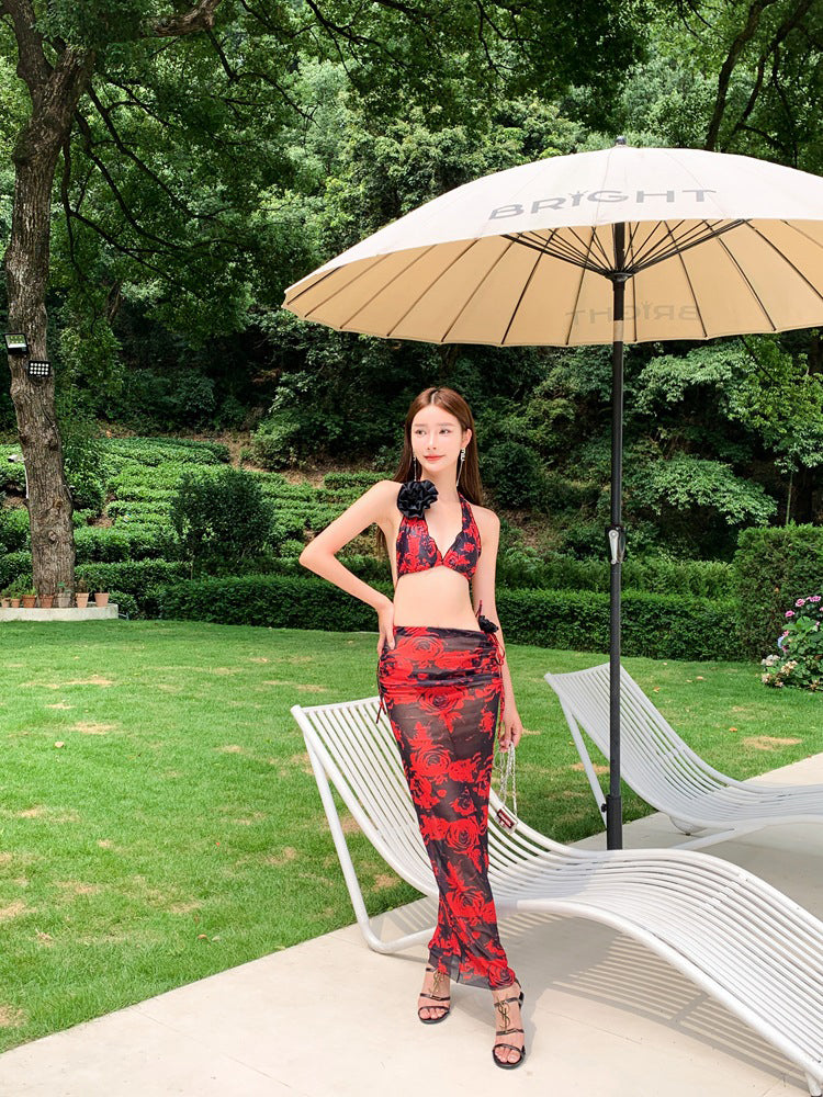 【ノンワイヤー】ホルダーネック ローズ柄 ビキニ パレオ付き 水着3点セット