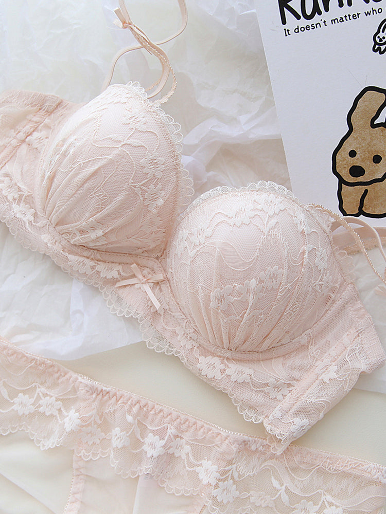 【ノンワイヤー】ふわっと盛れる 花柄総レースブラ&ショーツ