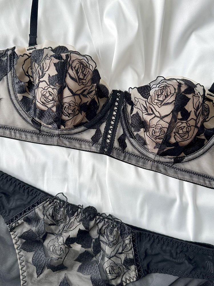 【エアリー・ワイヤー入り】ローズ柄 1/2カップブラセット