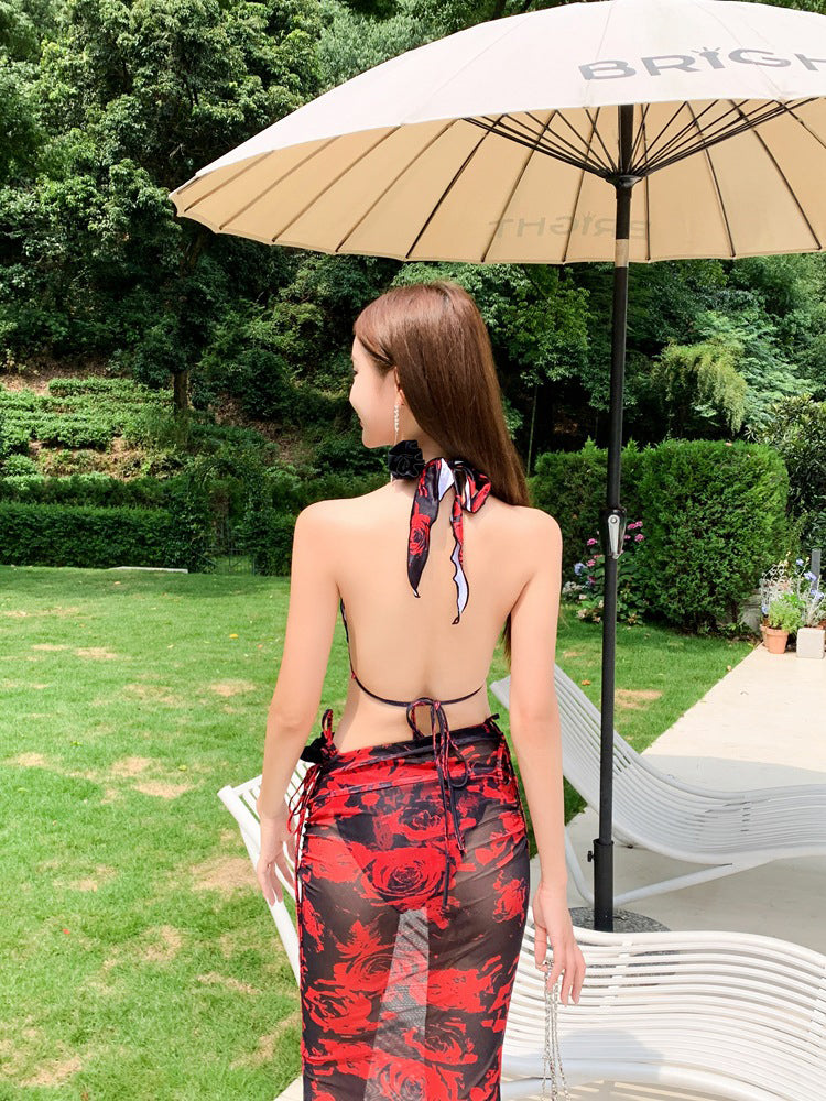 【ノンワイヤー】ホルダーネック ローズ柄 ビキニ パレオ付き 水着3点セット