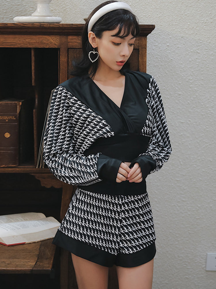 【在庫処分・ノンワイヤー】体型カバー 千鳥柄水着セット 4点入り