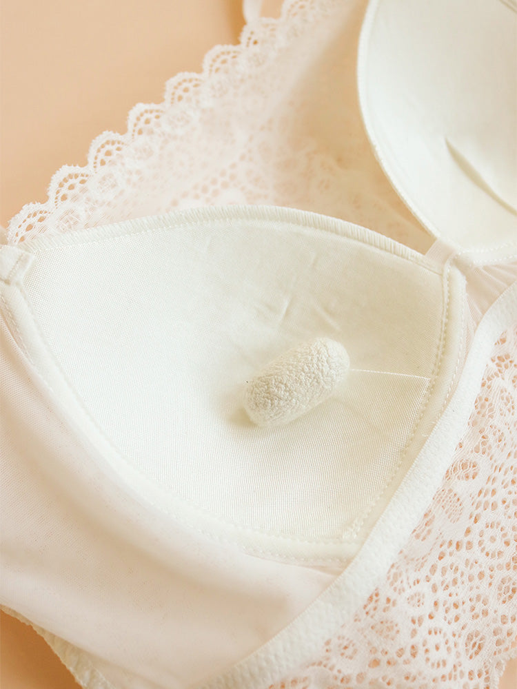 【ノンワイヤー】チラ見え対策 谷間隠し 総レースブラトップ