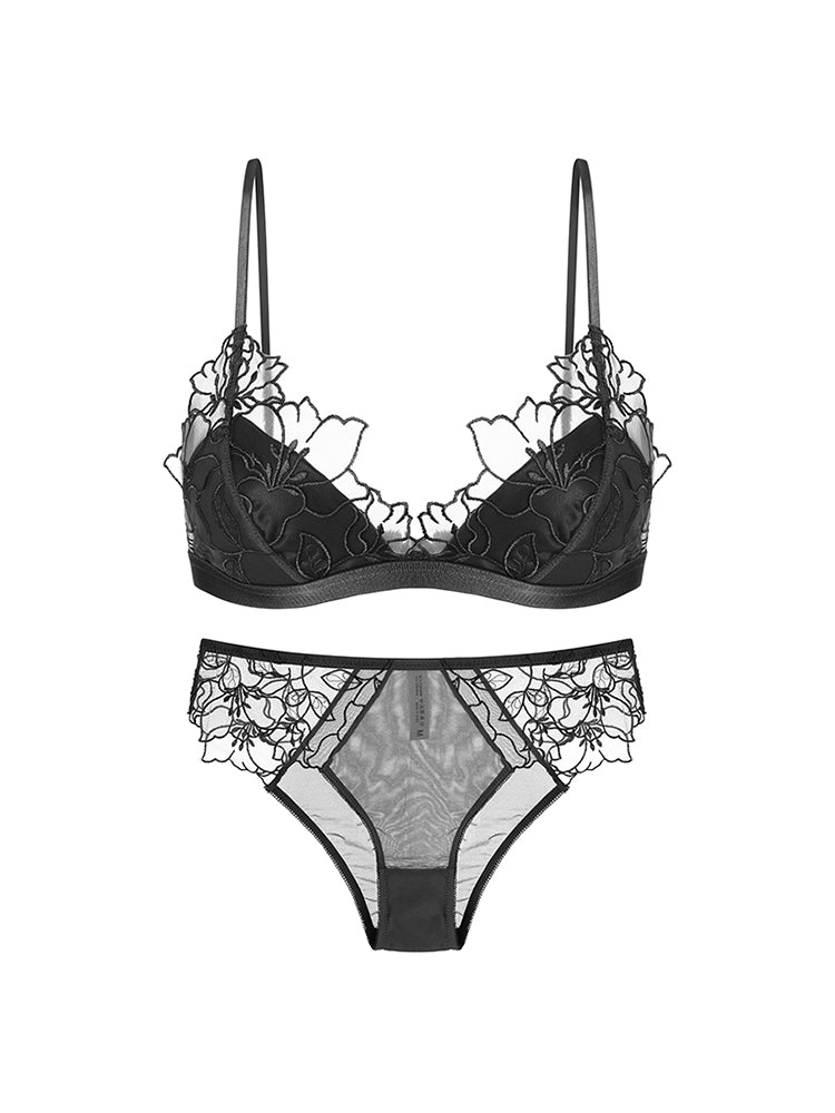 【ノンパテッド・ワイヤー入り】花咲く 刺繍レースブラ&ショーツセット ノンワイヤータイプ新入荷!