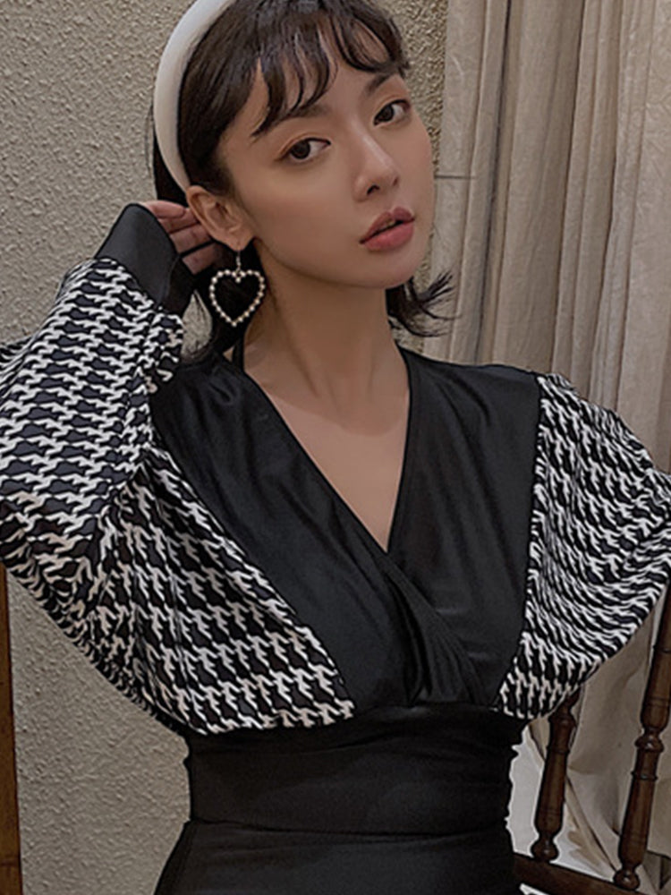 【在庫処分・ノンワイヤー】体型カバー 千鳥柄水着セット 4点入り