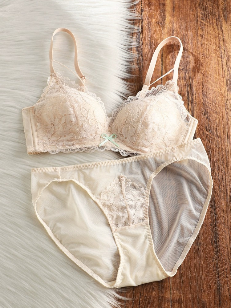 【ノンワイヤー】花咲く総レースブラ&ショーツセット