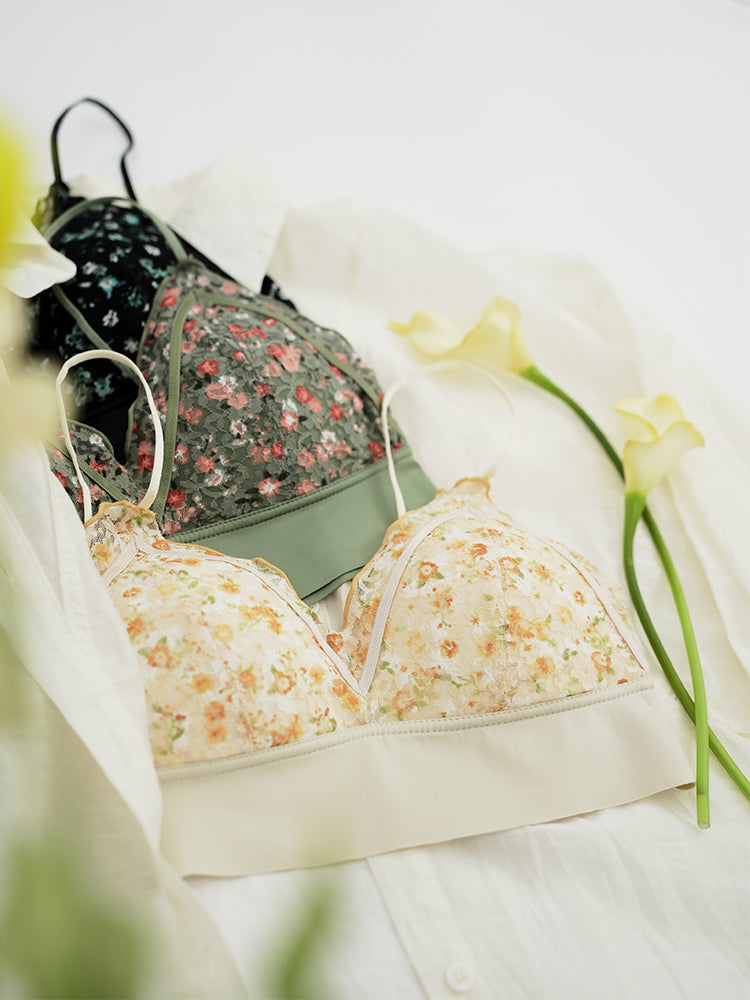 【ノンワイヤー】繊細な花柄の総レースノンワイヤーブラ