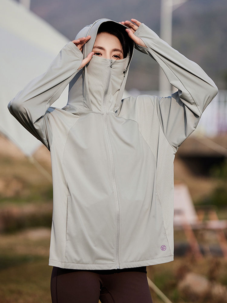 【在庫処分】顔まで全面的に日焼け止め!接触冷感パーカー(女性)