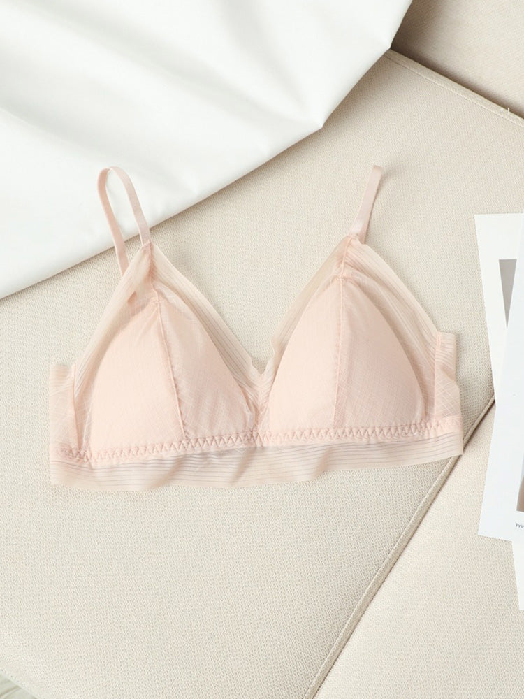 【ノンワイヤー】シルク生地 軽い着け心地を楽しめる薄手パッド ノンワイヤーブラ