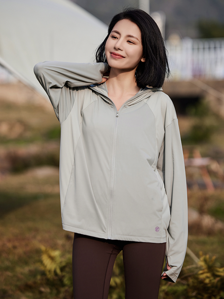 【在庫処分】顔まで全面的に日焼け止め!接触冷感パーカー(女性)