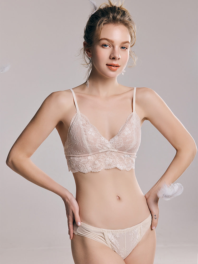 【ノンワイヤー】三角パッド 総レースデザイン ブラジャー