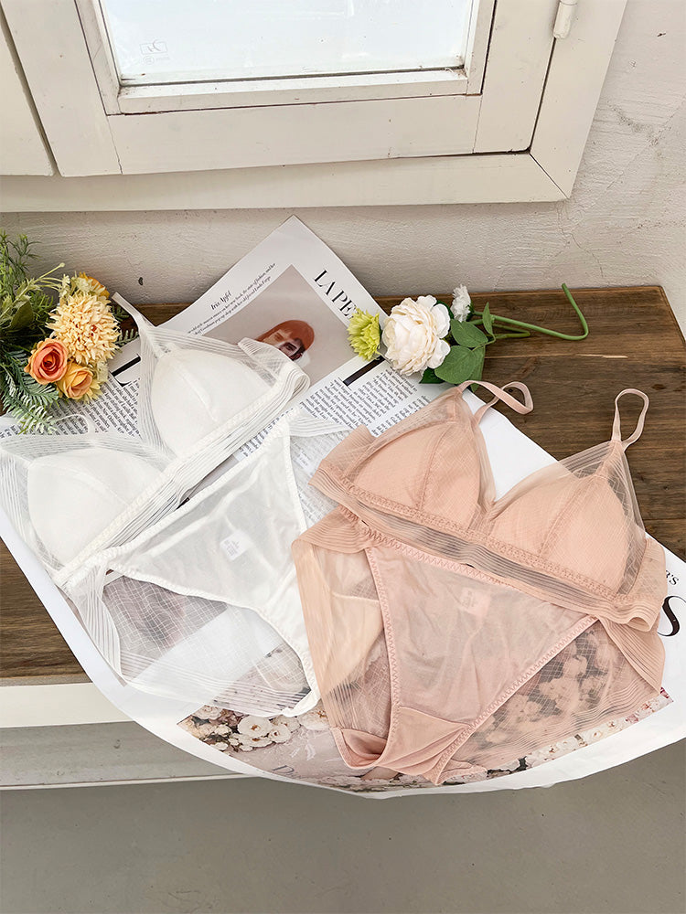 【ノンワイヤー】シルク生地 軽い着け心地を楽しめる薄手パッド ノンワイヤーブラ