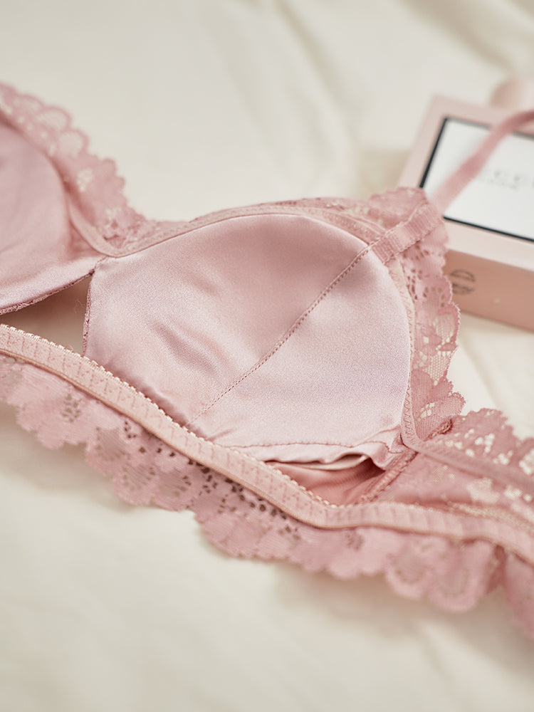 【在庫処分・ノンワイヤー】薄手シルク裏地 総レースノンワイヤーブラ