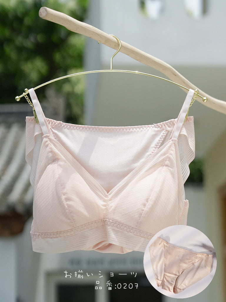 【ノンワイヤー】シルク生地 軽い着け心地を楽しめる薄手パッド ノンワイヤーブラ