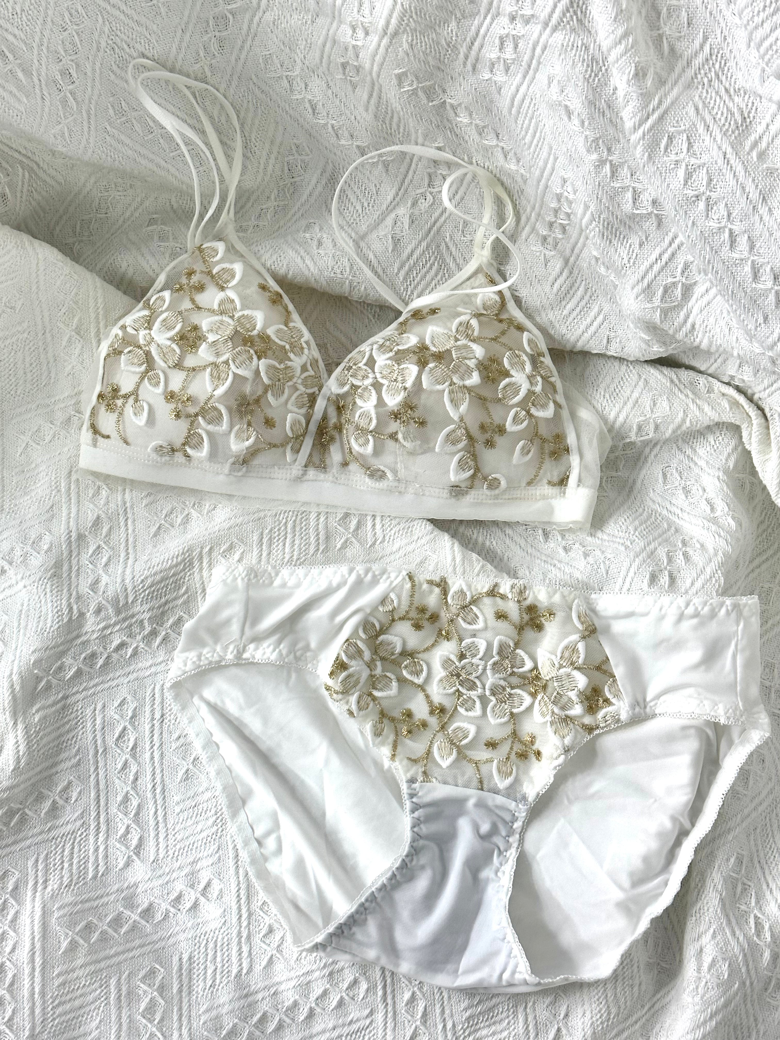 【ノンワイヤー】フランス刺繡セクシーレース下着セット ブラ&ショーツ