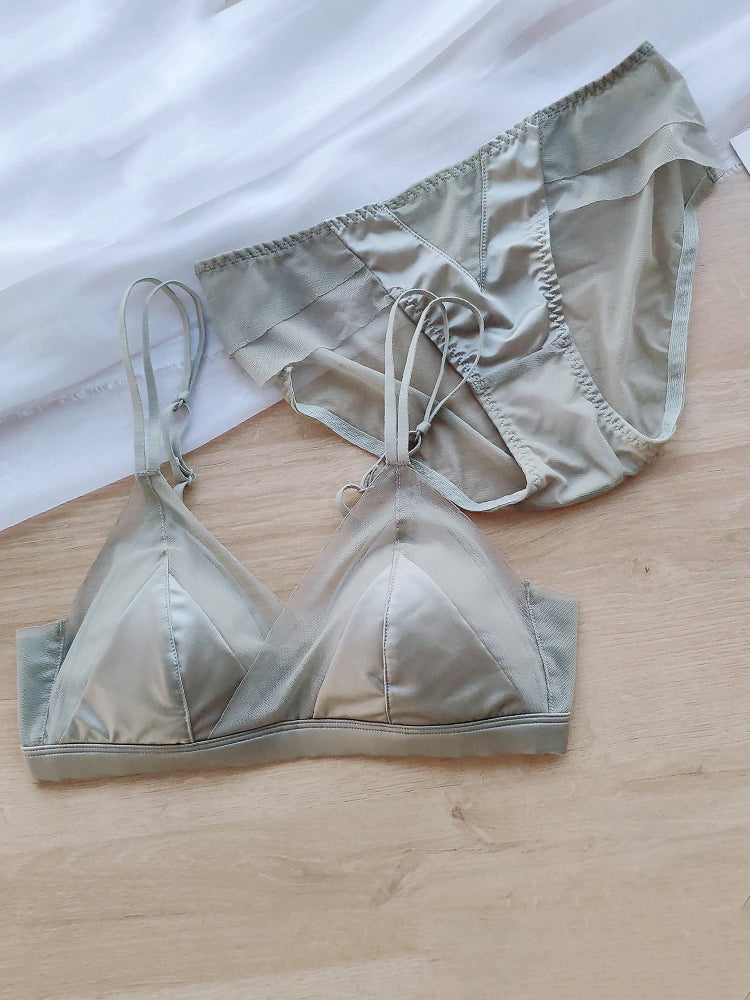 【ノンワイヤー】光沢感ワイヤレス 通気ブラ&ショーツ