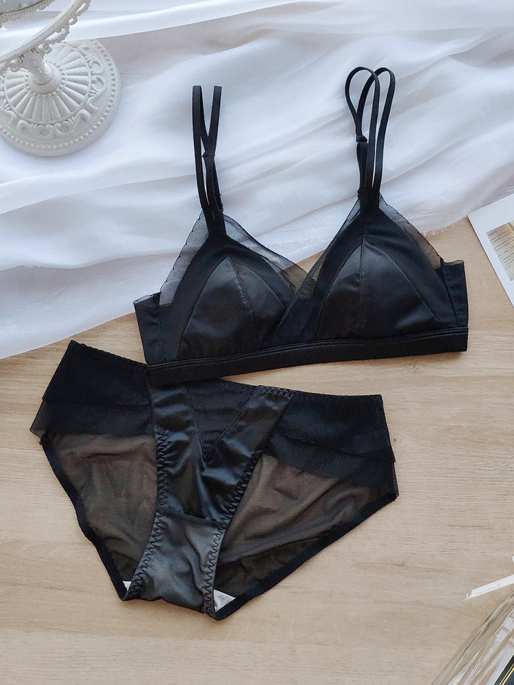 【ノンワイヤー】光沢感ワイヤレス 通気ブラ&ショーツ