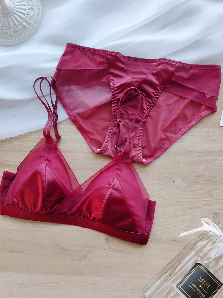 【ノンワイヤー】光沢感ワイヤレス 通気ブラ&ショーツ