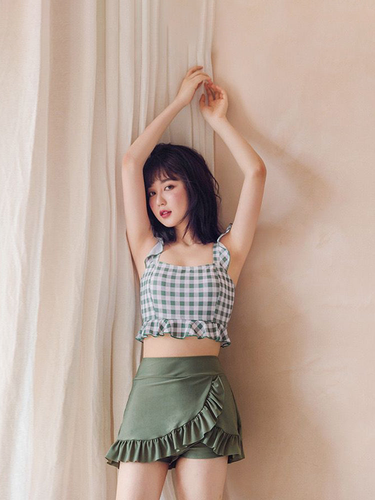 【ノンワイヤー】上下ともフリルデザイン水着セット