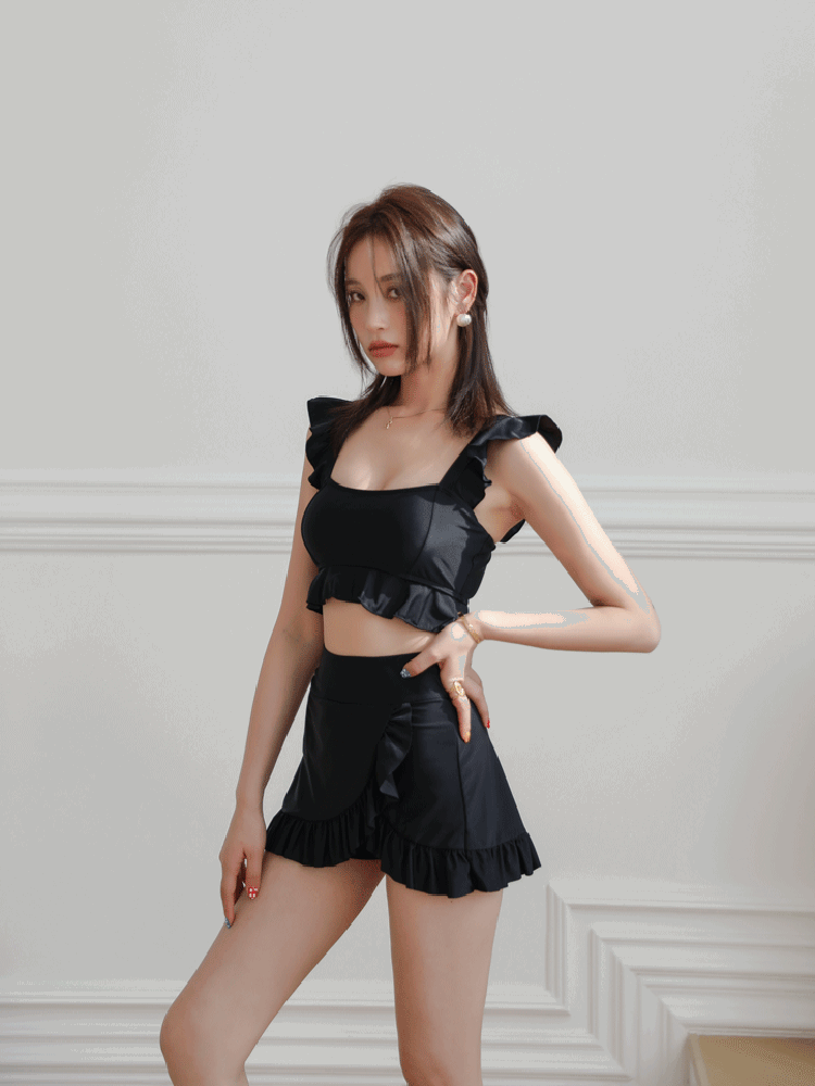 【ノンワイヤー】上下ともフリルデザイン水着セット