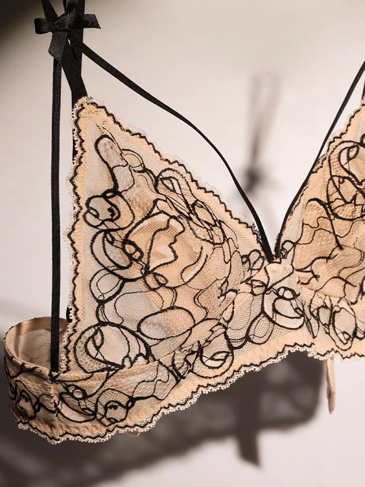 【エアリー】ノンワイヤー 総レースブラジャー単品